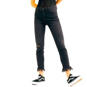 Free People Frayed Skinny Jean size 25